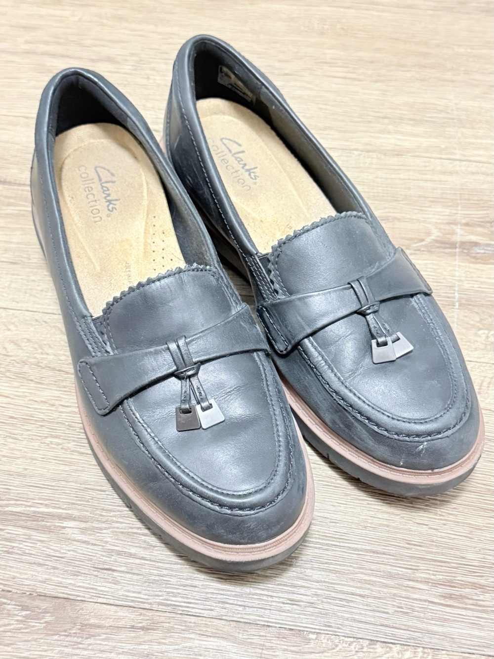 Clarks Gray Leather Tassel Loafers with Contrasting Sole
